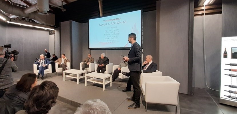 tavola rotonda a Primanteprime