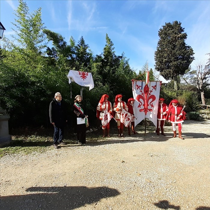 La cerimonia d'inaugurazione con la vicesindaca Cristina Giachi e i professori Giancarlo Gaeta e Marco Vannini
