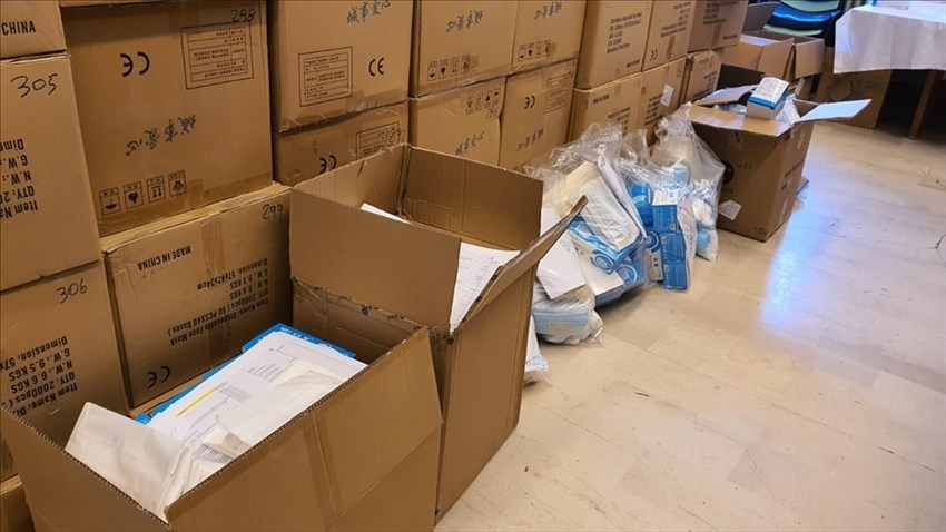 gli scatoloni appena arrivati