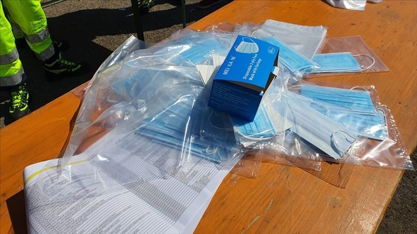 mascherine pronte all'imbustamento