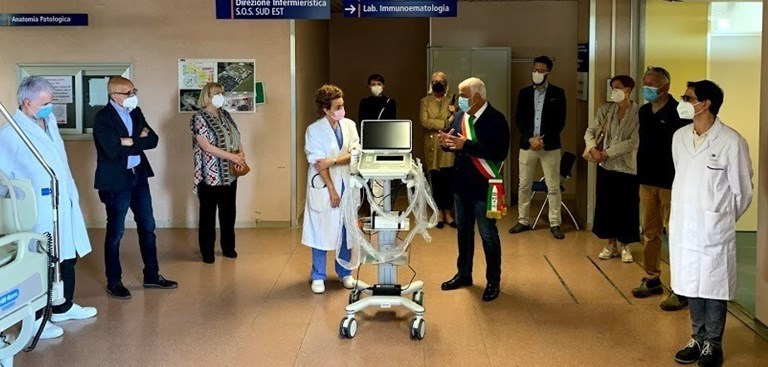 Consegna dell'ecografo donato dai cittadini del Comune di Rignano all'OSMA