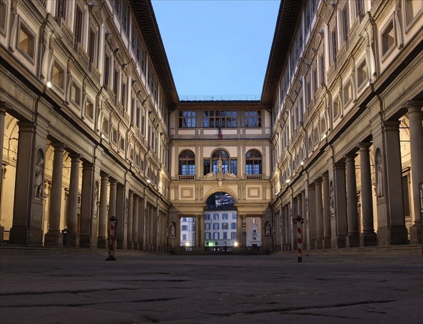 Il piazzale degli Uffizi