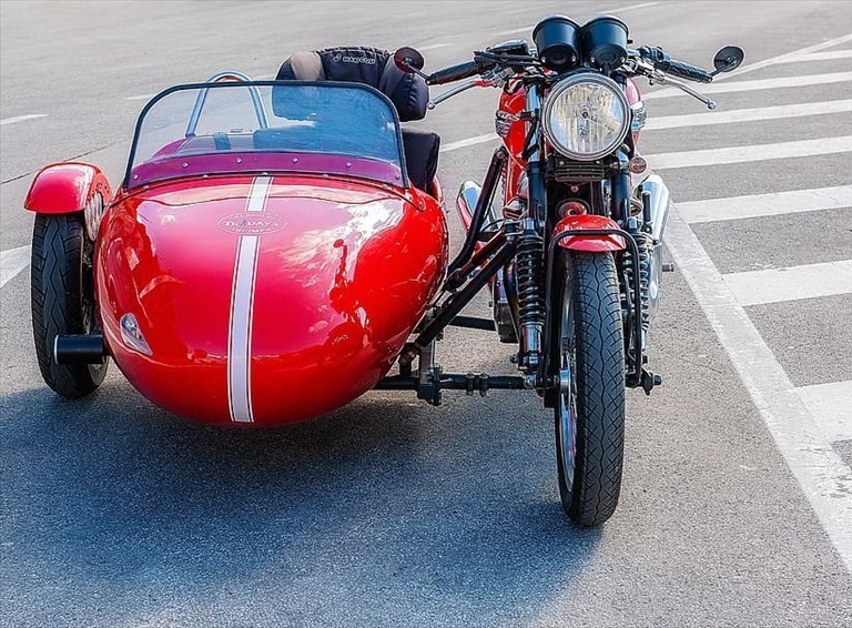 Moto con Sidecar