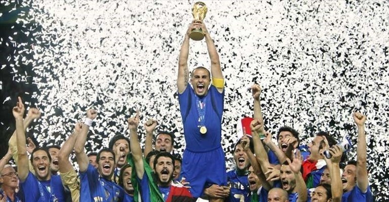 Berlino 2006, Cannavaro solleva la Coppa del Mondo