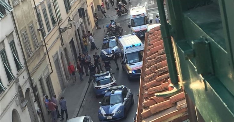 L'intervento della polizia in via Palazzuolo