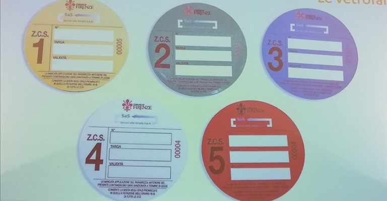 le vetrofanie del nuovo servizio