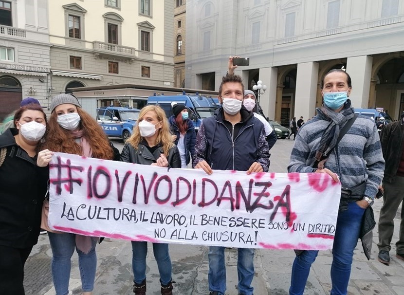 Manifestanti di #iovivodidanza