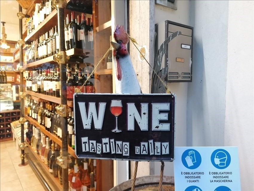 l'ingresso della bottega