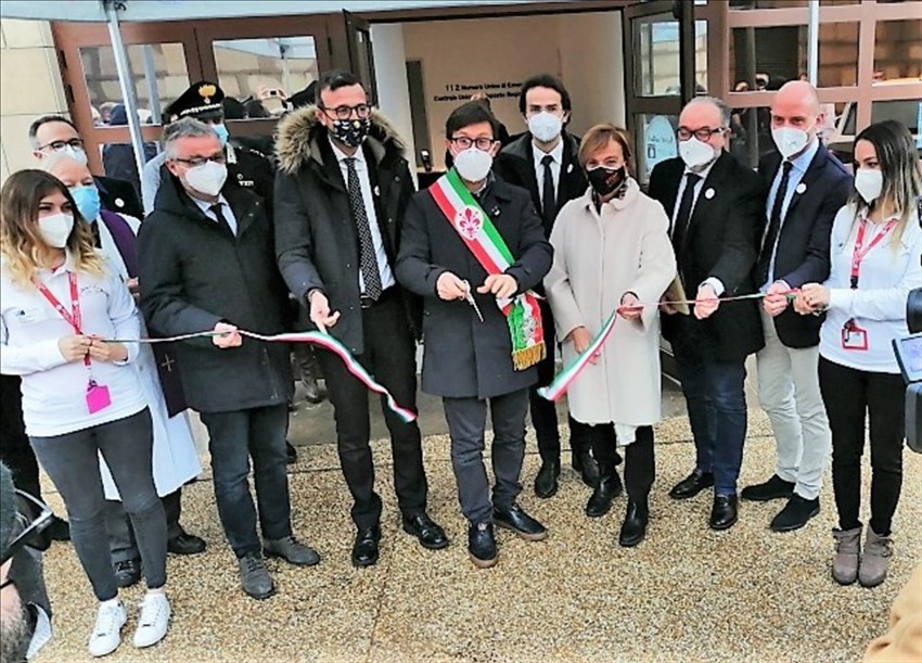 il taglio del nastro