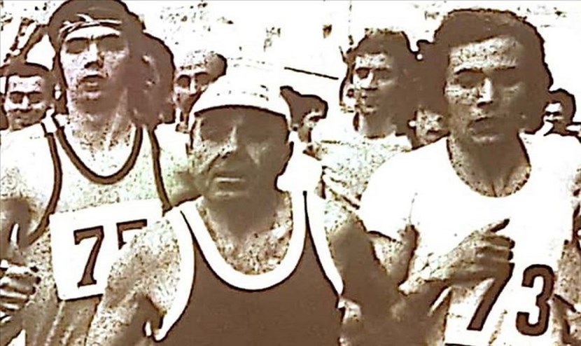 Antonio Cordone (il podista al centro dell'immagine ), durante una corsa podistica.