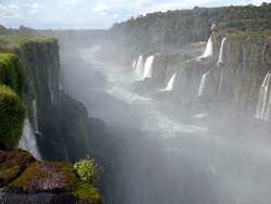 Lo spettacolo delle cascate Iguazù (America Latina), viste, fotografate e raccontate da una mugellana...