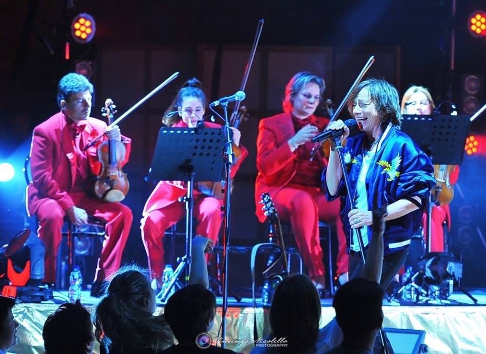 Roberta, tour europeo per la violinista mugellana, con la Nannini