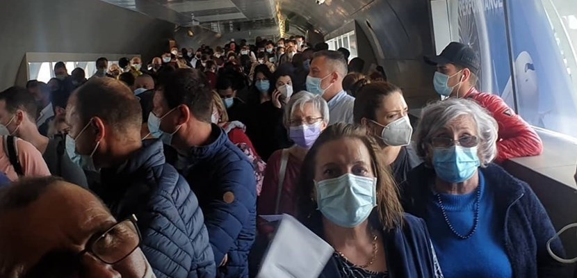 Tutti ammassati nell'aeroporto di Bucarest. La disavventura di un OK!Mugellano