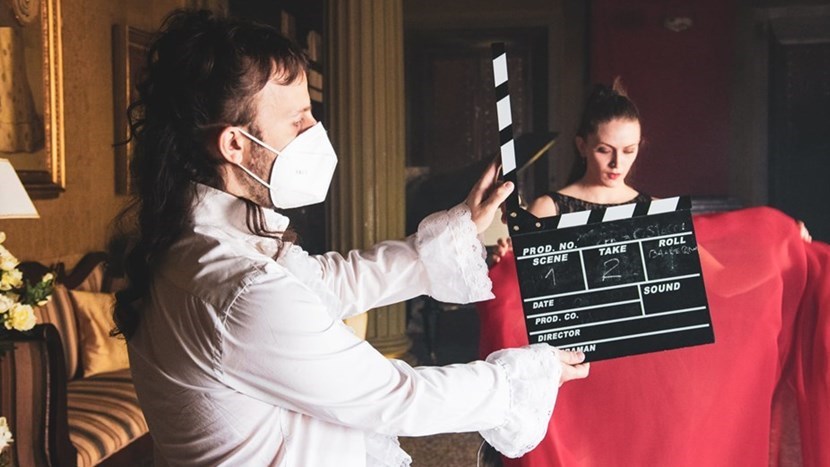 "Spogliati" il nuovo brano di Badret in coppia con Cristina Manzani