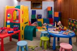 Corredini e vestiti inutilizzati? Portali al Punto Famiglia...