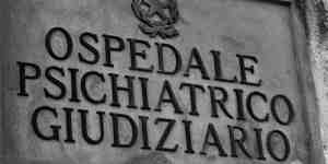 Minaccia i vicini. 54enne in ospedale psichiatrico....