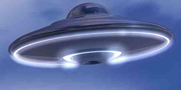 Avvistano un ufo sulle Alpi Apuane. Coniugi terrorizzati...