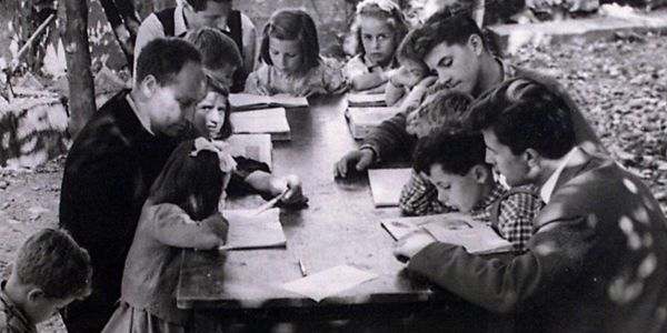 Don Milani. A Siderno il 'Museo della scuola'. Progetto & viaggio...