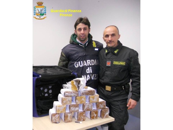 16 chili di droga in valigia. Arrestato alla stazione di Firenze
