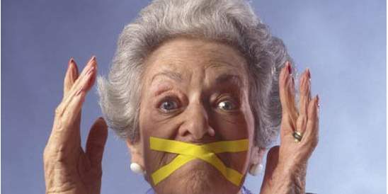 Maltratta la suocera. Arrestato