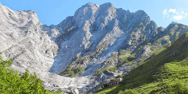 Alpinisti fiorentini recuperati sul Monte Contrario