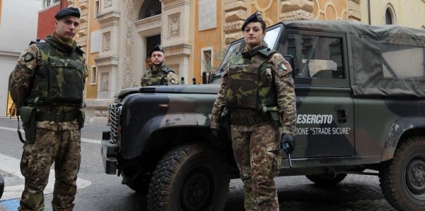 Militari a salvaguardia del Centro Storico di Firenze