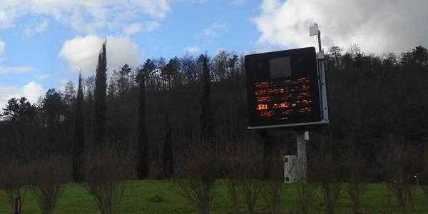 Luci e scritte incomprensibili sui pannelli. Parliamone (ancora), di domenica