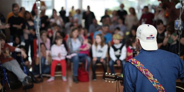 Jovanotti a sorpresa al Meyer. Le foto