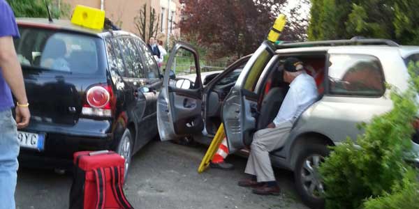 Incidente tra due auto a Contea. Le foto e aggiornamenti