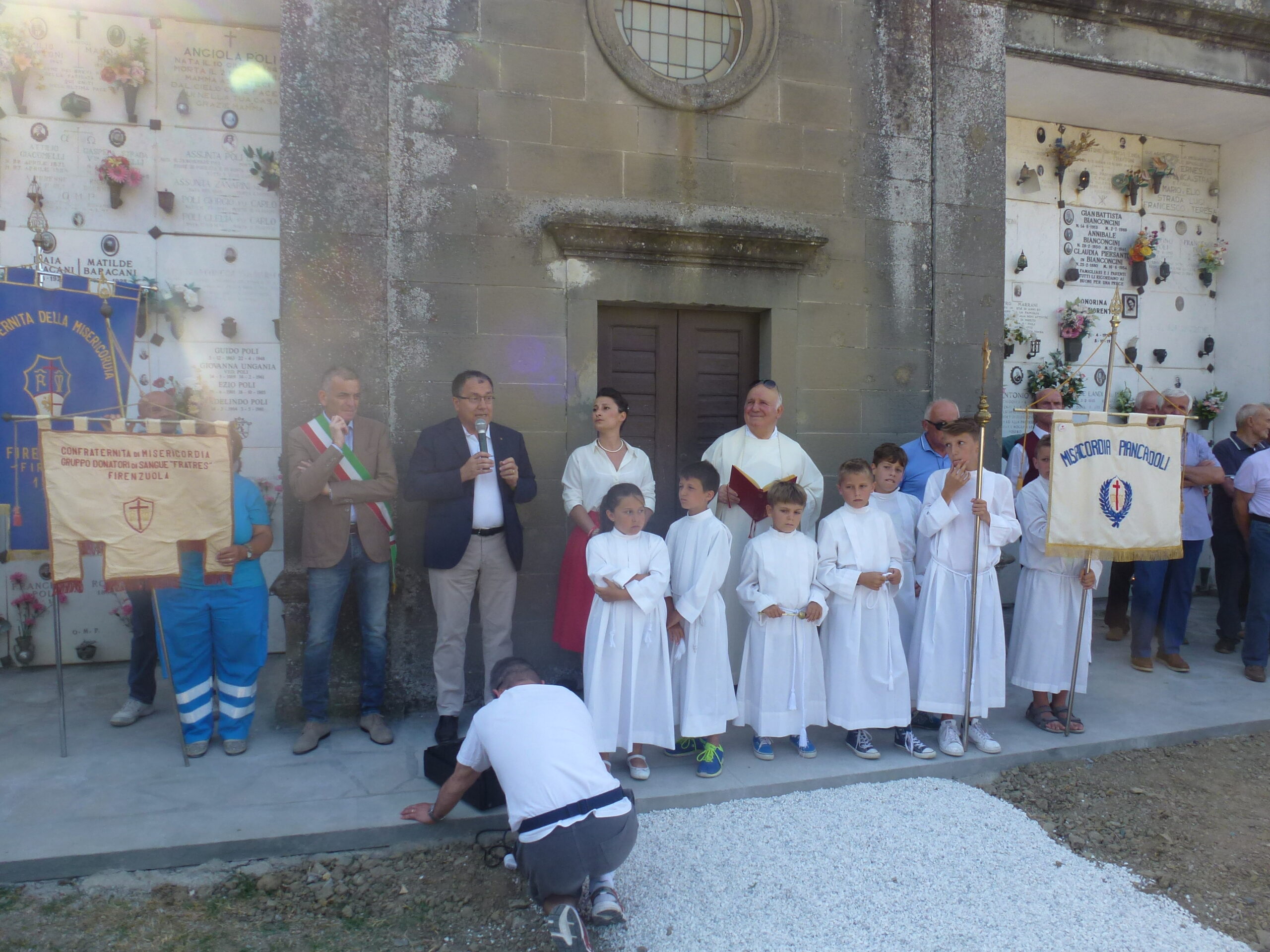 Piancaldoli. Cerimonia di benedizione del cimitero. Foto dell'evento