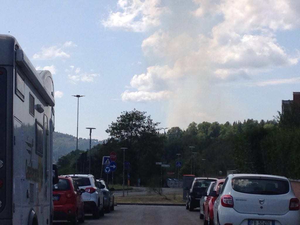 Incendio Careggi. Evacuate alcune abitazioni ed un centro di prima accoglienza