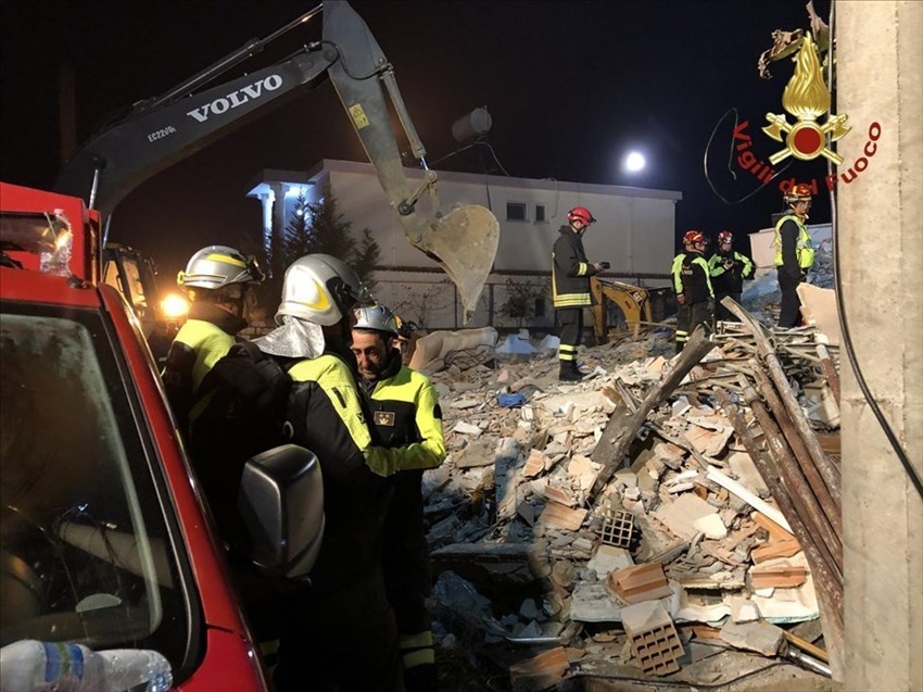 Le operazioni di salvataggio dei dispersi