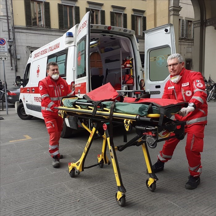 Ambulanze in arrivo