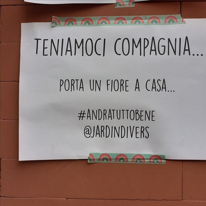 Porta a casa un fiore a casa per compagnia"", l'iniziativa anti-quarantena