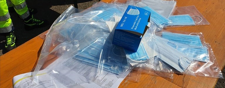 mascherine pronte all'imbustamento