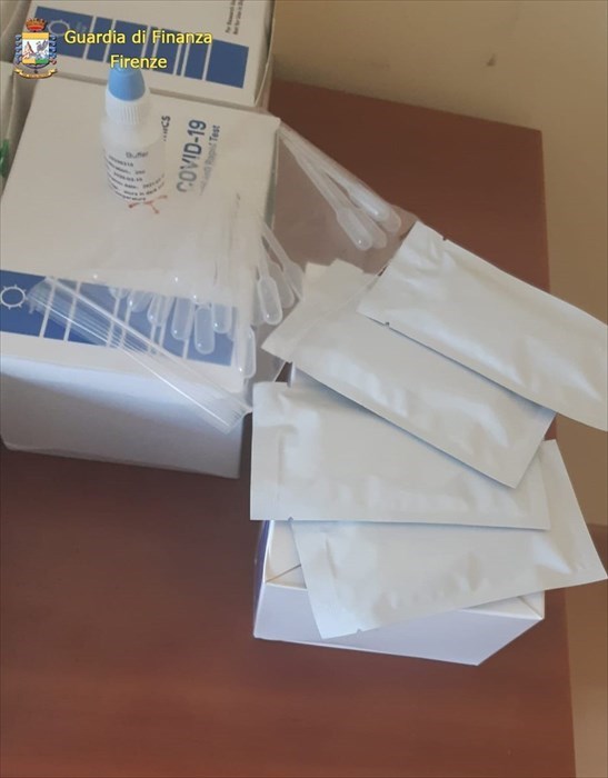 Coronavirus e criminalità: maxi-sequestro di mascherine e test sierologici rapidi irregolari