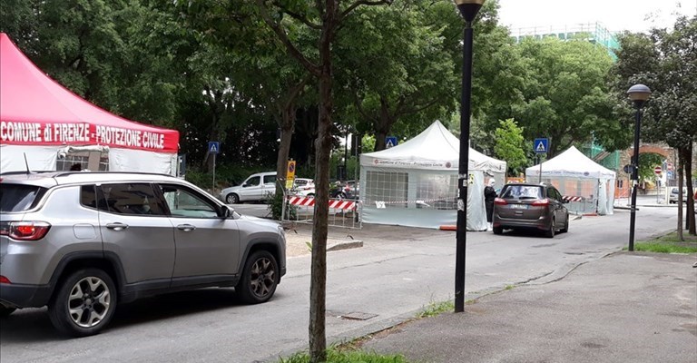 Drive trough davanti alla Ausl di Santa Rosa