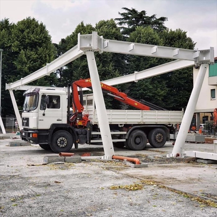 lavori in piazza dell'Isolotto