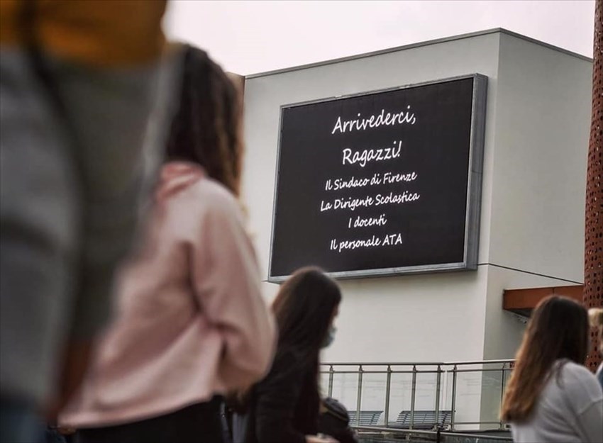 Ultimo giorno di scuola: Nardella e Ascani con gli alunni e le maestre della Dino Compagni