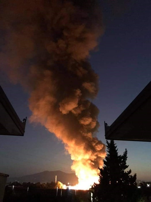 San Bartolo a Cintoia. A fuoco una fabbrica