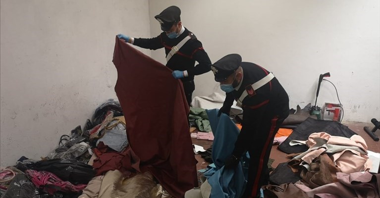 il blitz dei Carabinieri