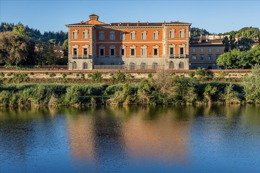 Palazzo Serristori, panorama