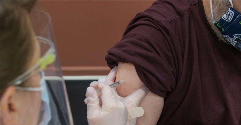 i vaccini restano indietro