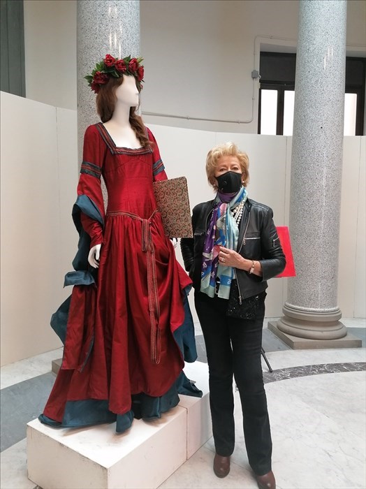 L'abito dedicato a Francesca con la stilista