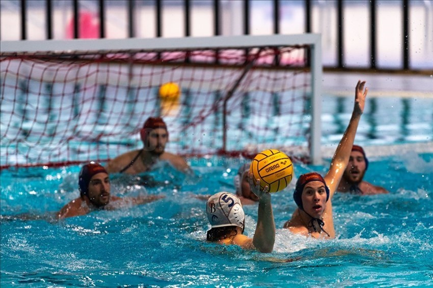 Il difensore della Rari-Nantes Florentia Stefano Sordini (5).