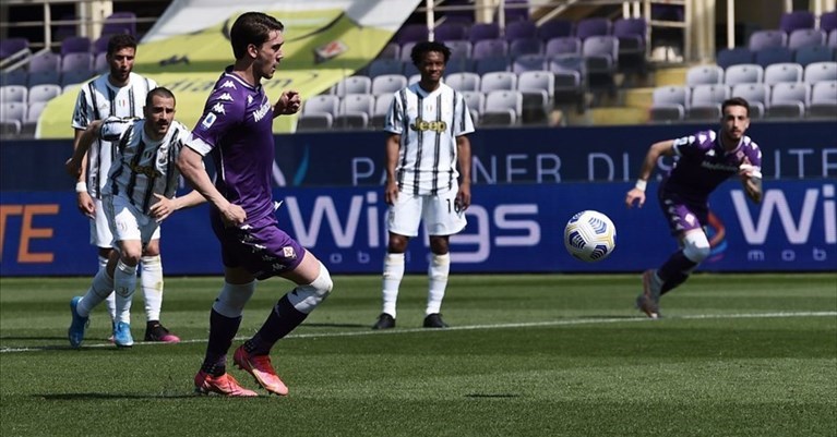 il rigore di Vlahovic