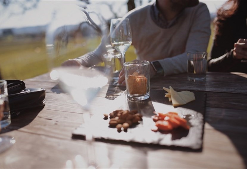 Tavolo all’aperto o al chiuso?