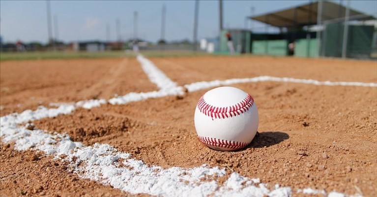 episodio di autoerotismo al campo di baseball