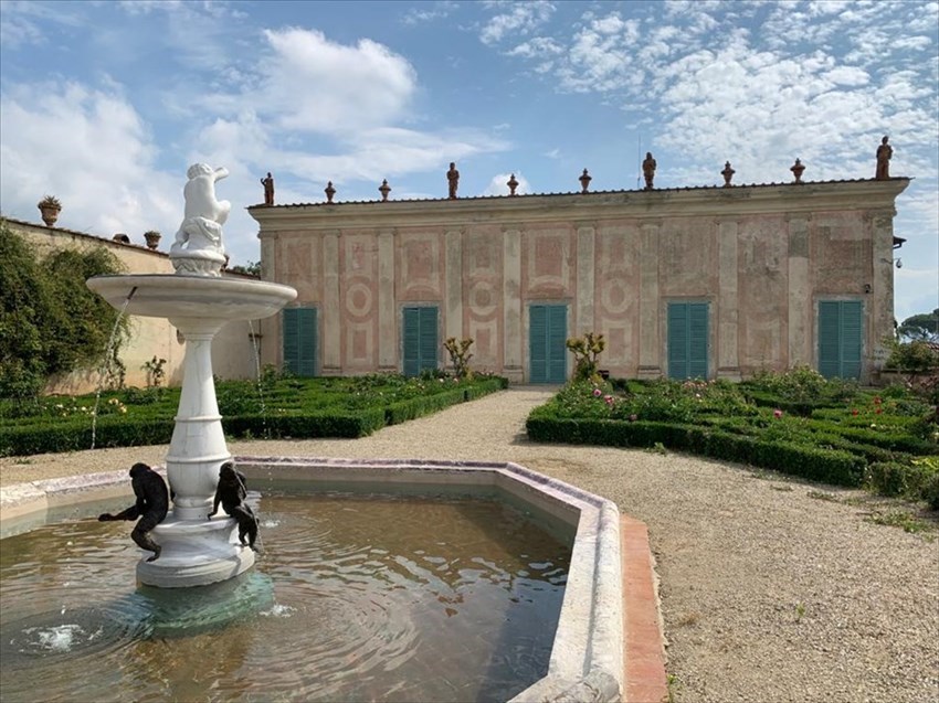 la fontana delle scimmie a nuova vita restituita
