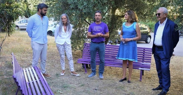 inaugurate le panchine della gentilezza
